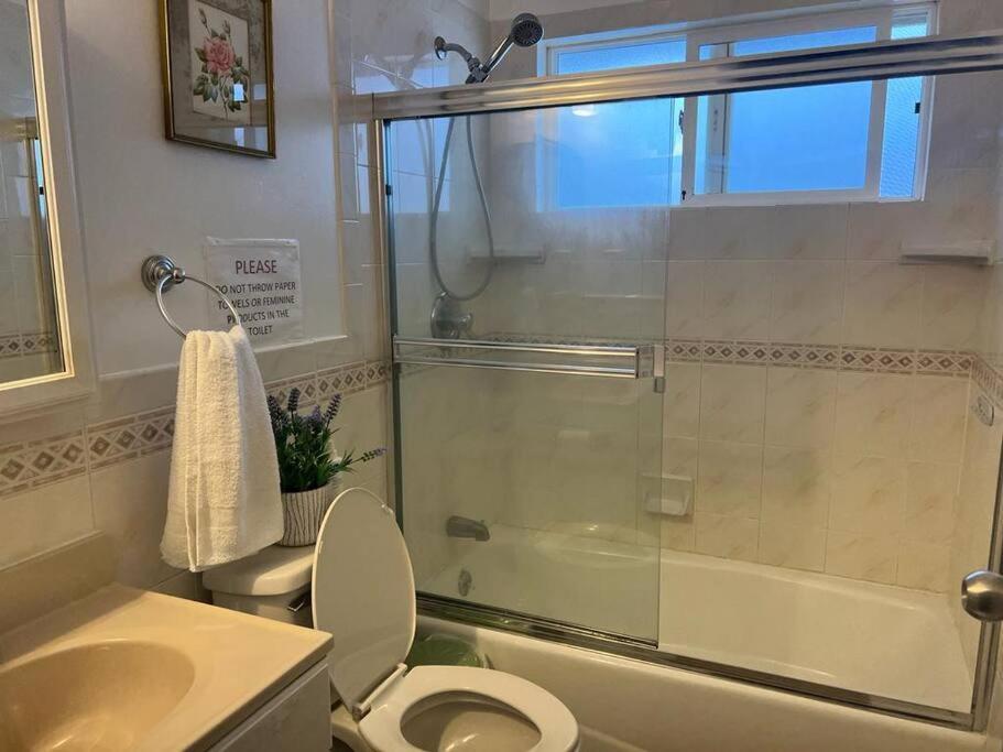 Affordable Private Rooms With Shared Bath Kitchen Near Sfo Daly City Exterior foto
